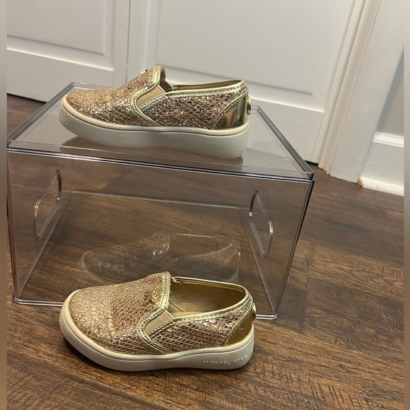 Michael Kors Girls Ivy Eileen Slip On Flats Size 7 Color Gold - Picture 1 of 10